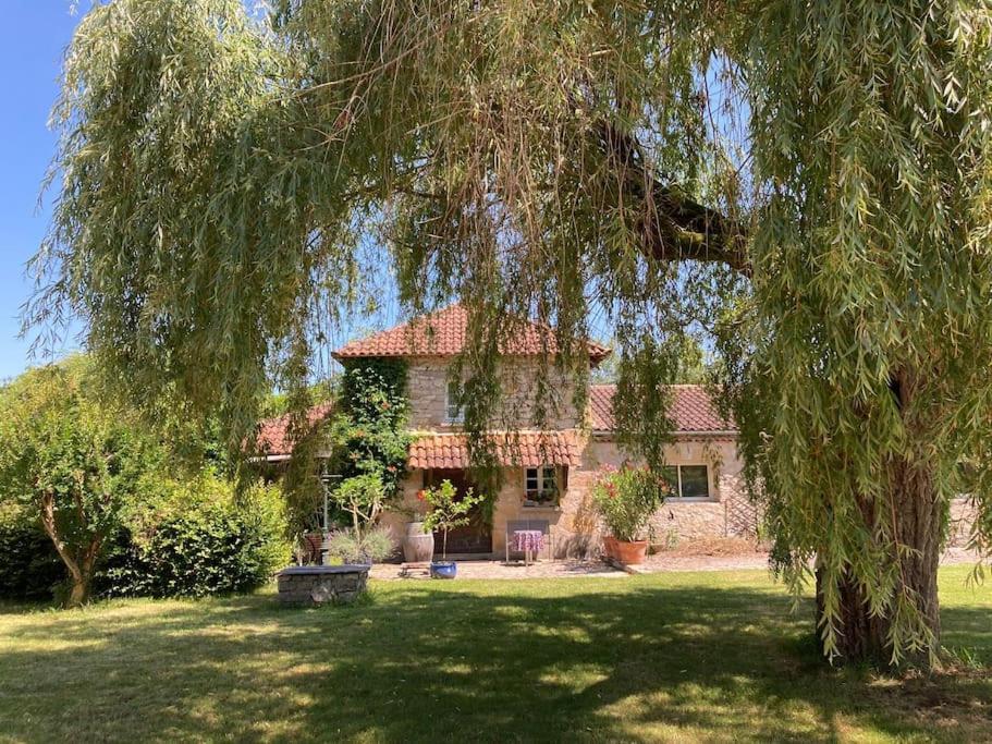 Vakantiehuis La Poire, Op Landgoed Aan De Dordogne Prudhomat Dış mekan fotoğraf